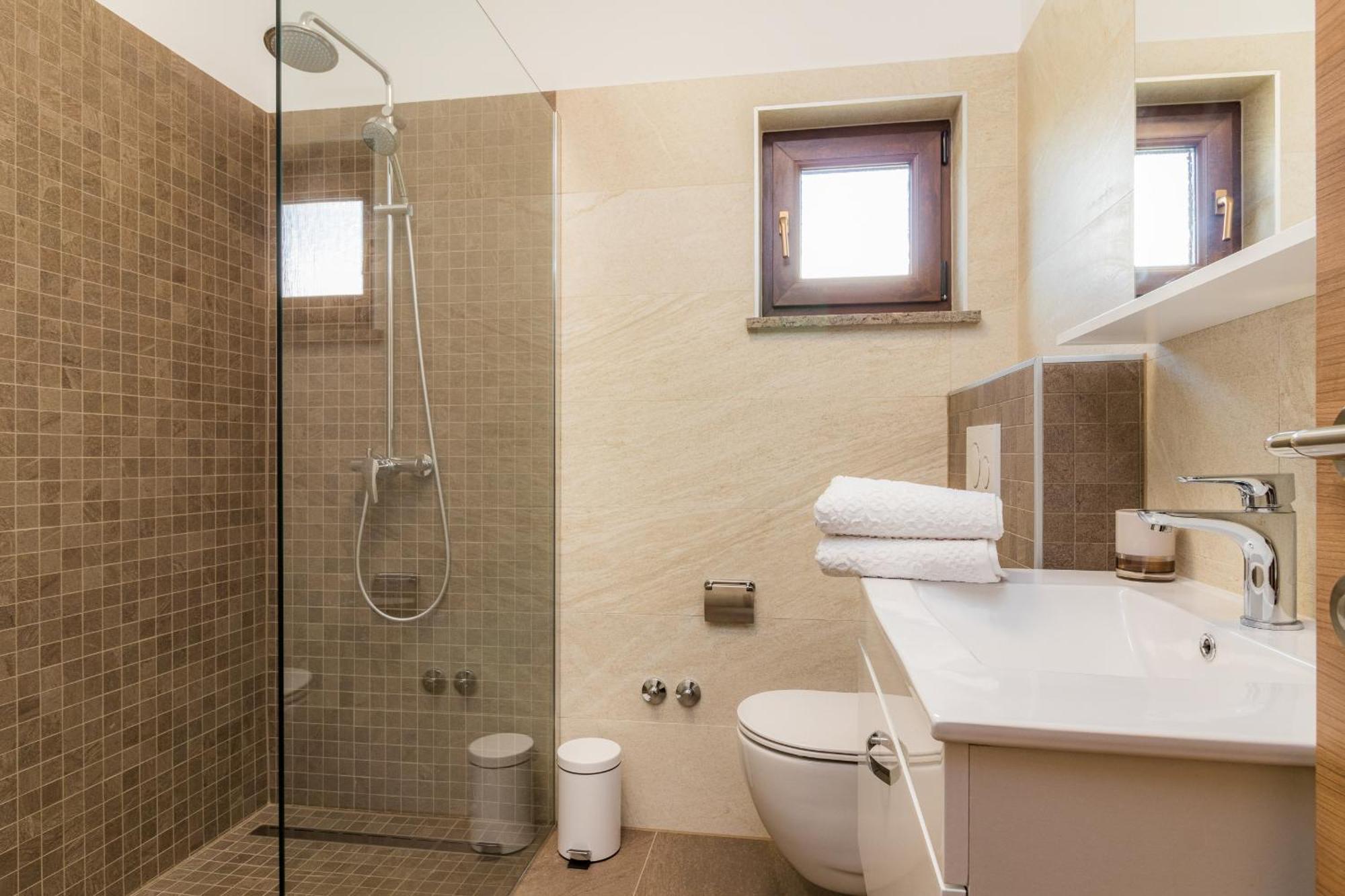 Villa Roma Near Pula For 6 People With Private Pool Jadreski Екстер'єр фото