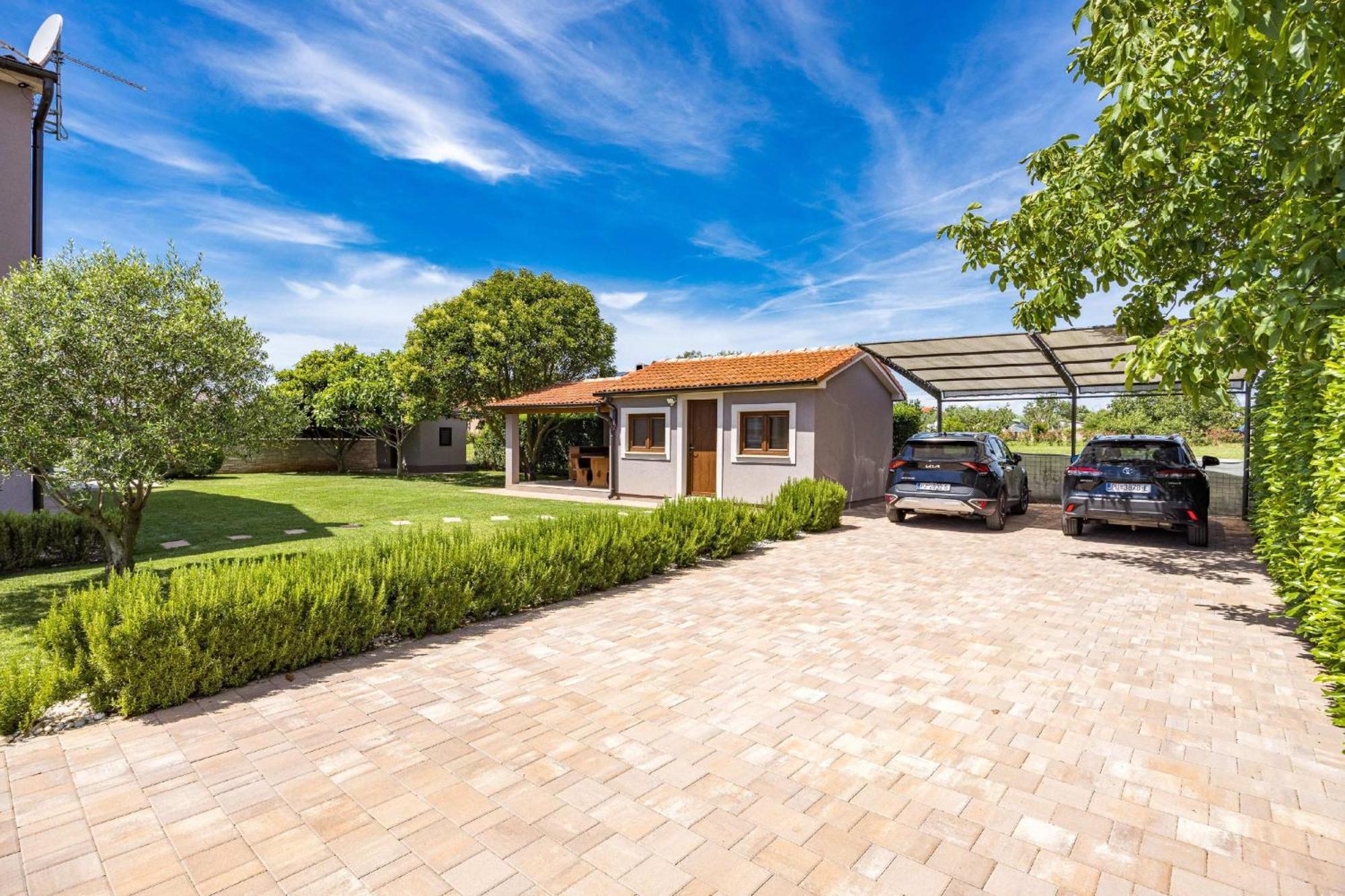 Villa Roma Near Pula For 6 People With Private Pool Jadreski Екстер'єр фото