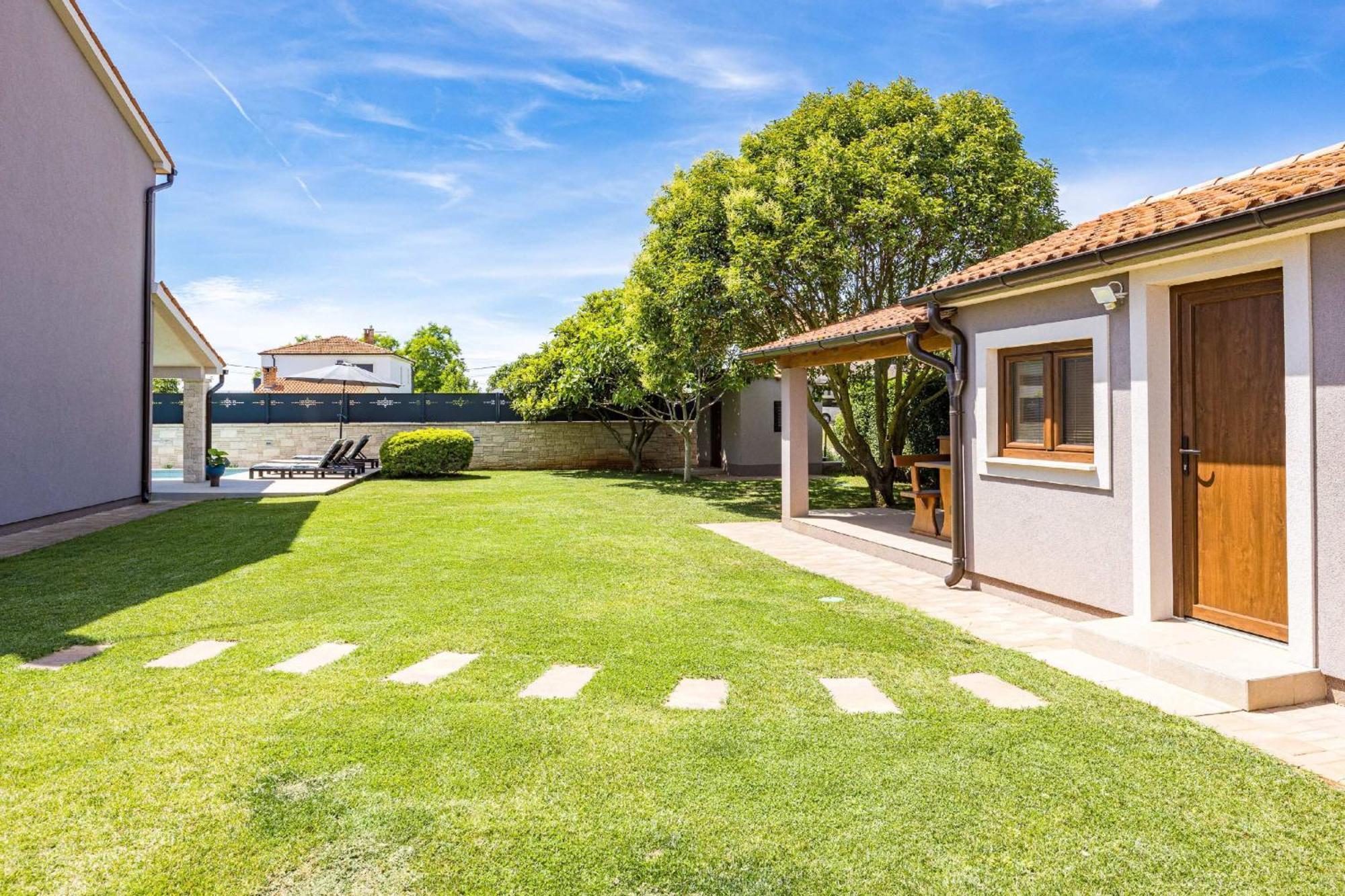 Villa Roma Near Pula For 6 People With Private Pool Jadreski Екстер'єр фото