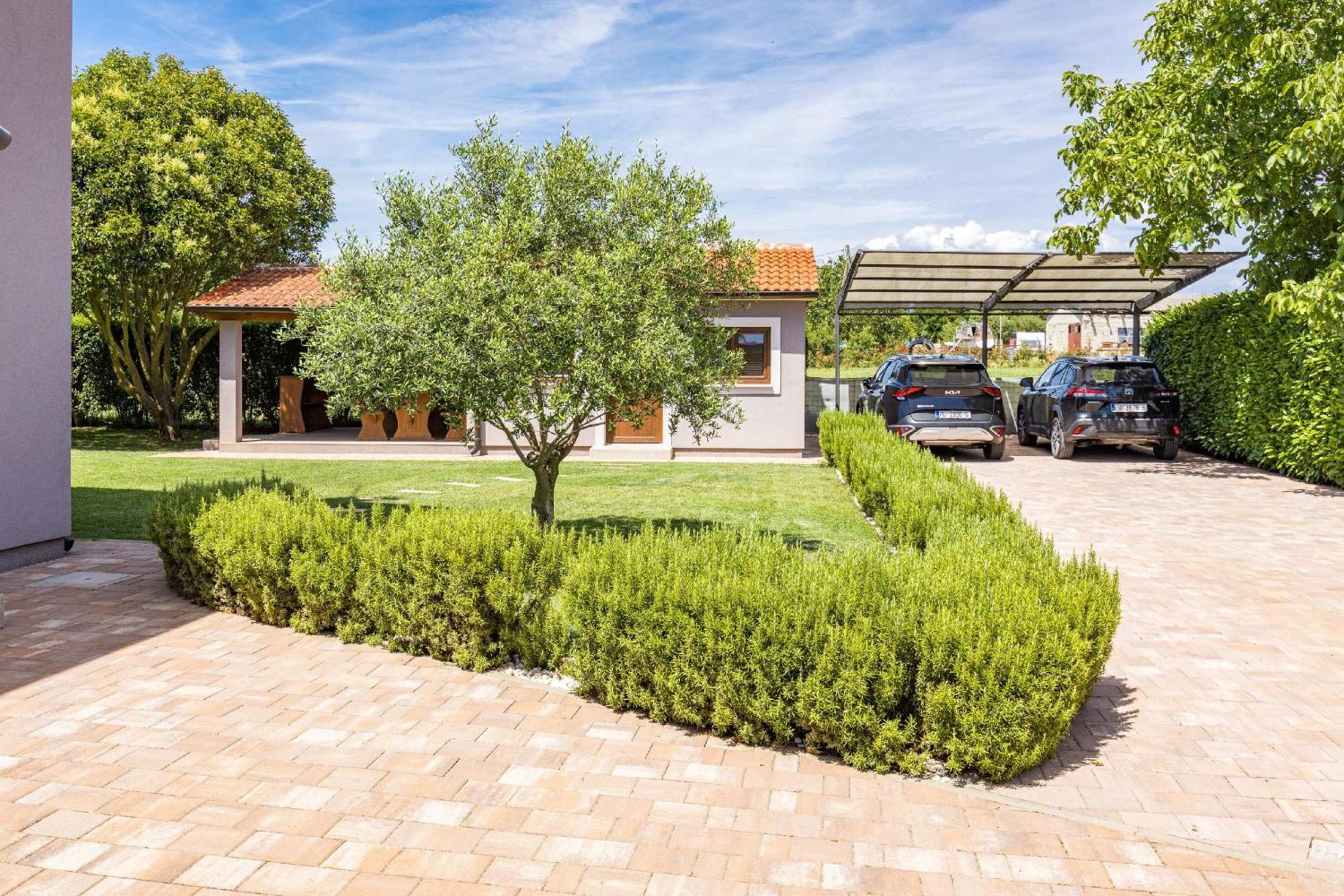 Villa Roma Near Pula For 6 People With Private Pool Jadreski Екстер'єр фото
