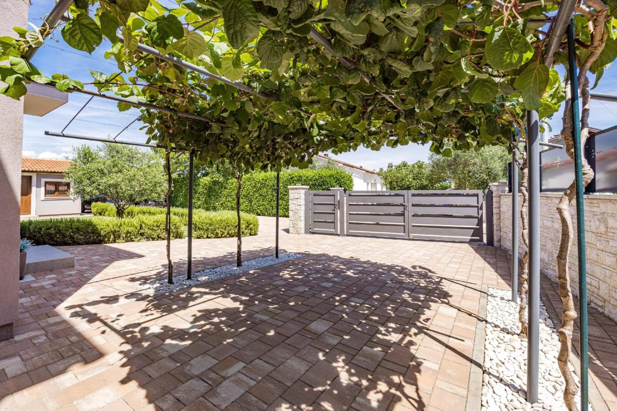 Villa Roma Near Pula For 6 People With Private Pool Jadreski Екстер'єр фото